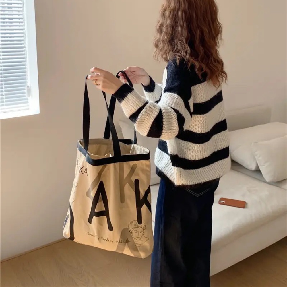 Korean Vintage Letters Graphic Canvas Tote Bag - Picture 7 of 9